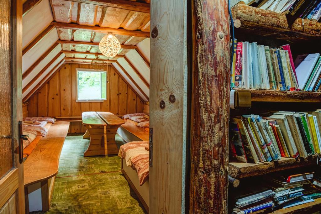Chaloupka Prischlop room 5